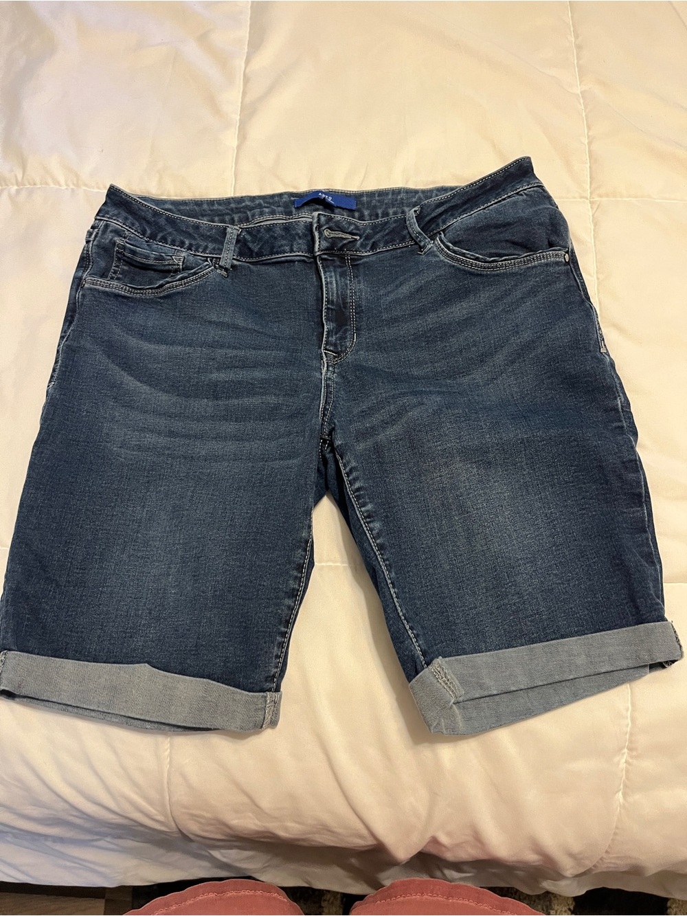 Classic Dark Blue Denim Roll-Cuff Women’s Bermuda Shorts- APT 9 - Misses Sz. 14